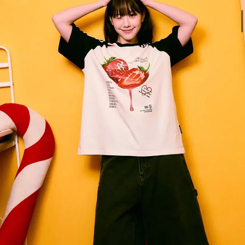 [BUNJANG] DW Strawberry Raglan Short Sleeve T-Shirt / DW 스트로베리 래글런 반팔티