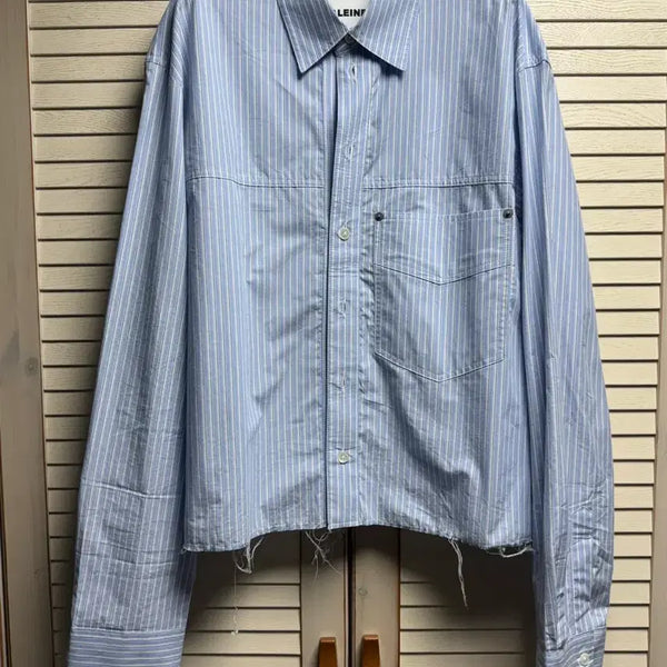 [BUNJANG] Allenne Cut-off Crop Stripe Shirt / (2) 알렌느 컷오프 크롭 스트라이프 셔츠