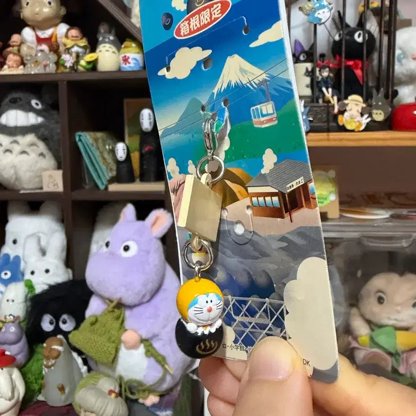 [BUNJANG] Classic Doraemon Onsen Tamago Strap / 고전 지역한정 온천 타마고 도라에몽 스트랩
