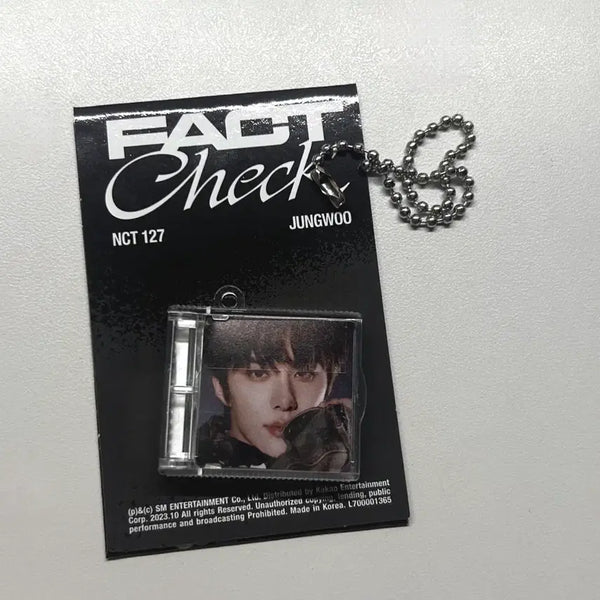 [BUNJANG] NCT 127 Jungwoo Fact Check Smugnito Photocard / 엔시티127 팩트체크 정우 스미니