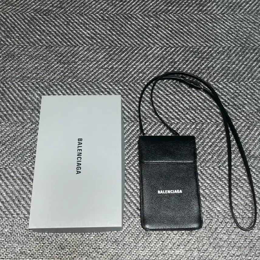 [BUNJANG] Balenciaga CASH Phone and Card Holder / 발렌시아가 숄더백/ 폰홀더 (CASH 폰 앤 카드 홀더)