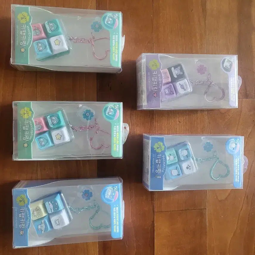 [BUNJANG] Sanrio 4-Keycap LED Keychain (Kuromi, Cinnamoroll, Pochacco, Hangyodon) / 산리오 4구 LED 키캡 키링 (쿠로미, 시나모롤,포차코, 한교동)새상품