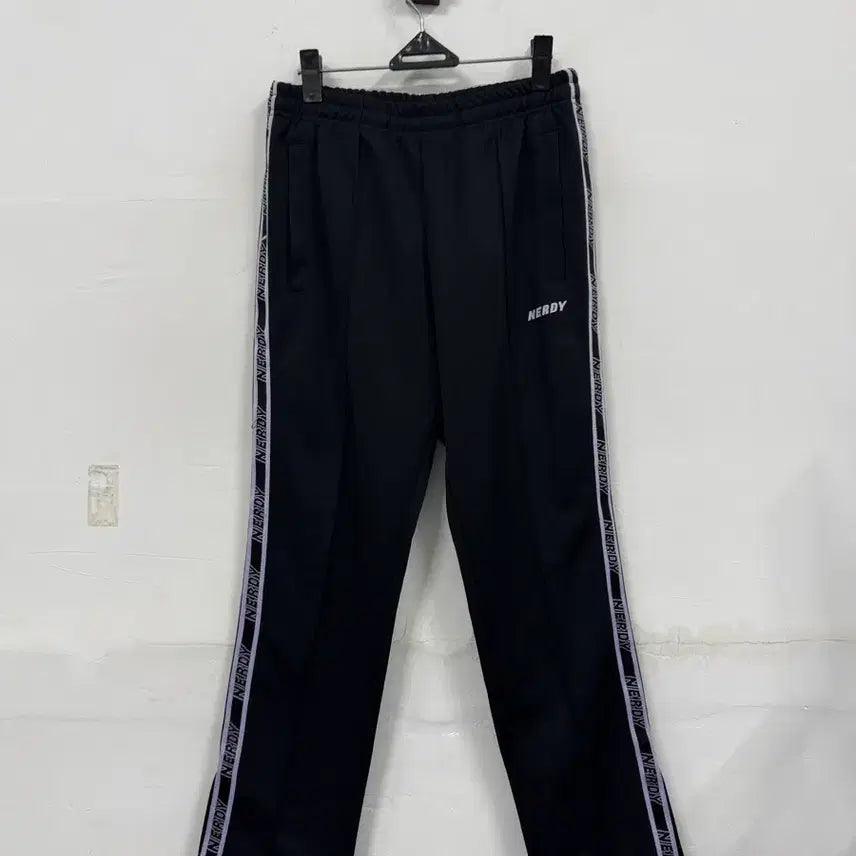 [BUNJANG] NERDY Sideline Training Pants / (S)널디 사이드라인 트레이닝팬츠