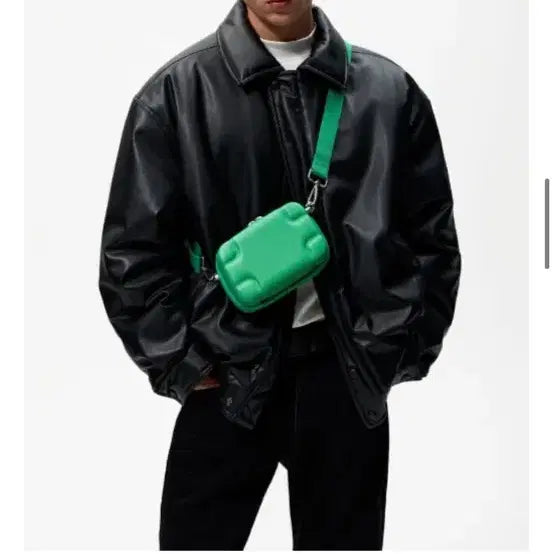 [BUNJANG] Zara Hard Crossbody Bag (Green) / 자라 하드 크로스백 (그린)