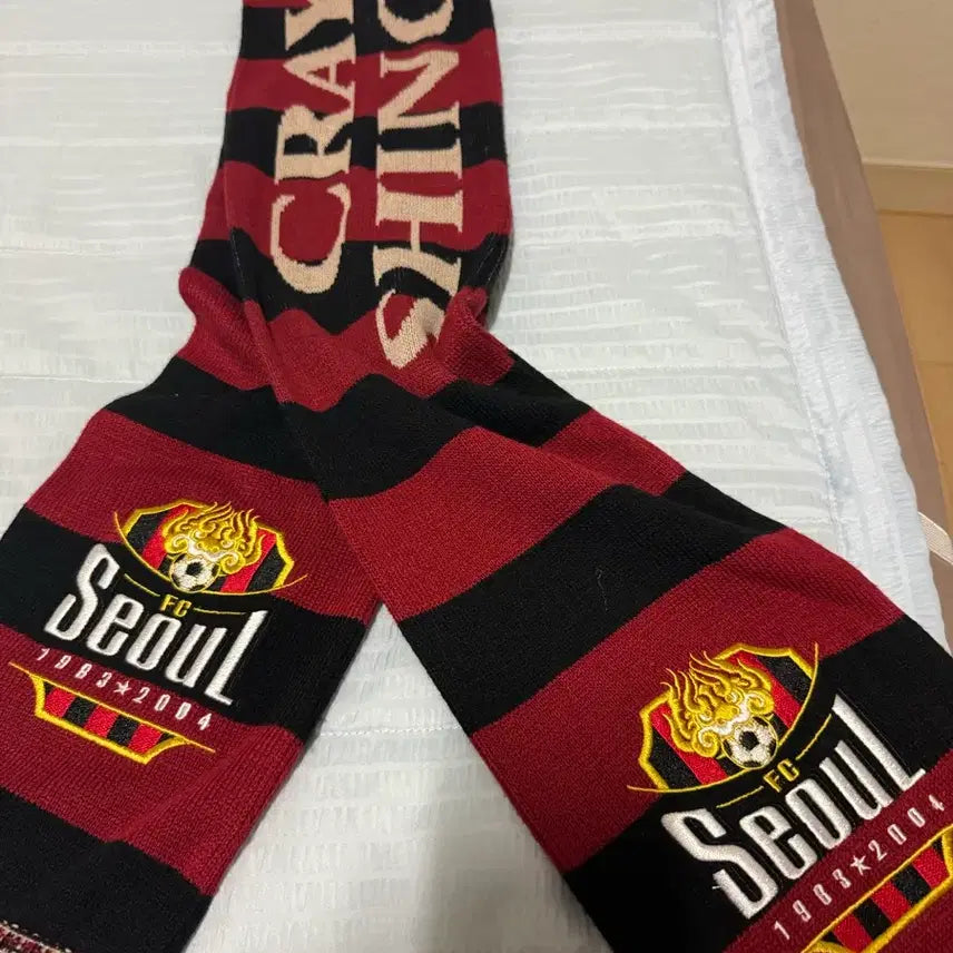 [BUNJANG] FC Seoul Collaboration Crayon Shin-chan Scarf / FC서울 머플러