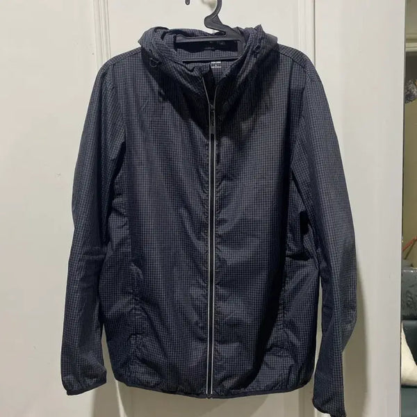 [BUNJANG] Uniqlo Women's Lightweight Windbreaker Black Jacket L / *[UNIQLO] 여성용 유니클로 경량 바람막이 블랙 자켓 L사이즈