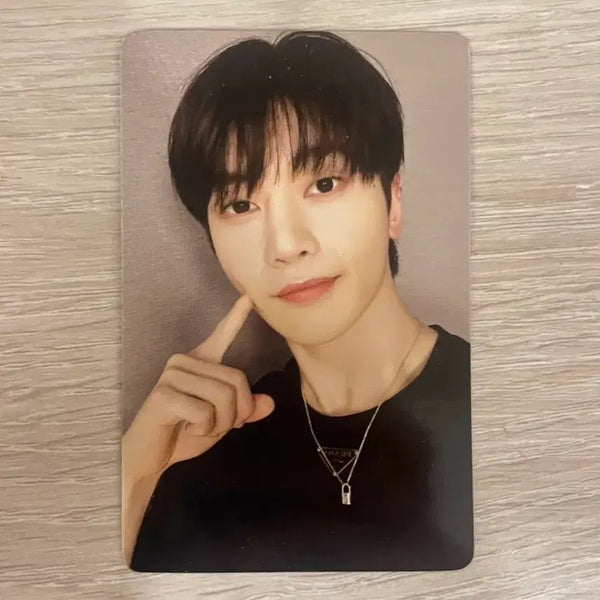 [BUNJANG] ZEROBASEONE Sung Han Bin World Tour Here&Now Bangkok Photocard / 제로베이스원 석매튜 월드투어 here&now 방콕 포카