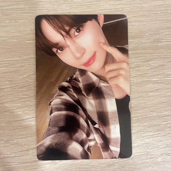 [BUNJANG] ZEROBASEONE Sung Hanbin Here & Now Bangkok Photocard / 제로베이스원 성한빈 월드투어 here&now 방콕 포카
