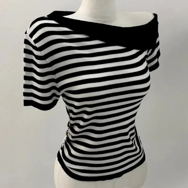 [BUNJANG] Stripe Off-Shoulder Knit T-Shirt with Shirring and Asymmetrical Hem / 에이블리 스트라이프 반팔 니트 줄무늬 배색 오프숄더 트임 셔링 언발 주름 베이직 기본 티셔츠 수입의류