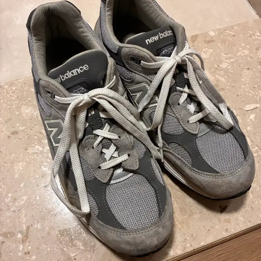 [BUNJANG] New Balance 992 Grey (Original Version) Sneakers - 285mm / 뉴발란스 992 그레이(구버전)_285 (MG992GR)