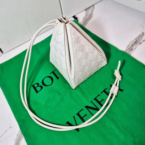 [BUNJANG] Bottega Veneta Mini Nodini Bucket Bag / (정품) 보테가 베네타 미니 놋 버킷 백 여성 숄더백 가방