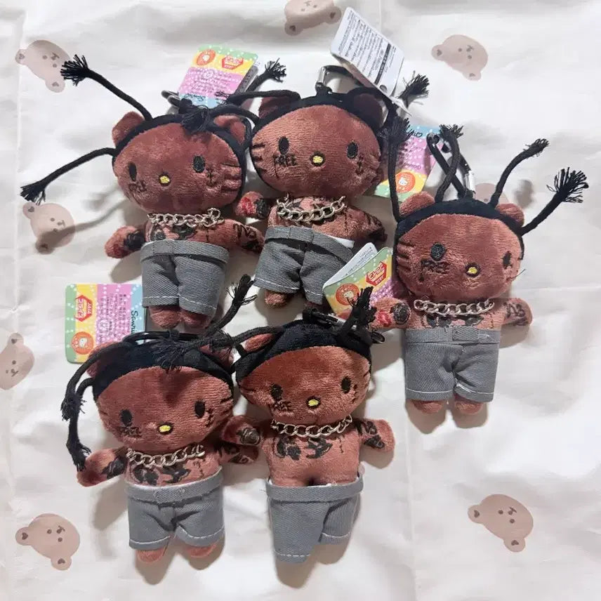 [BUNJANG] Hello Kitty Hip Hop Tanning Tattoo Rasta Hair Doll Keychain / 헬로키티 힙합 태닝 타투 레게머리 인형 키링