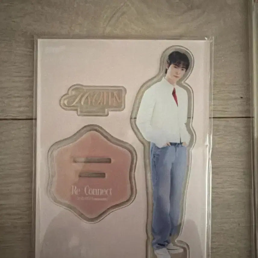 [BUNJANG] ONF Hyojin Acrylic Stand / 온앤오프 효진 아크릴스탠드