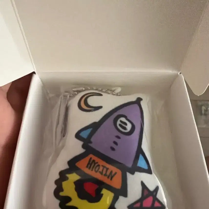 [BUNJANG] ONF 8th Anniversary Popup Hyojin "ByuByu" Cushion Keyring / 온앤오프 8주년 팝업 쿠션키링 효진 뷰뷰