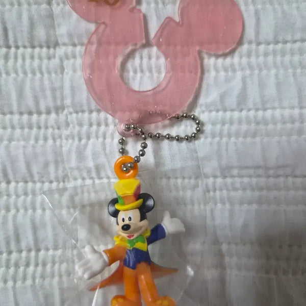[BUNJANG] Tokyo Disneyland 40th Anniversary Mickey Mouse Keyring / 도쿄 디즈니랜드 40주년 미키마우스 키링