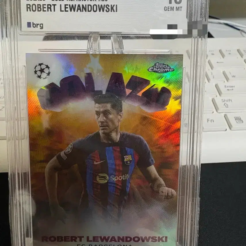 [BUNJANG] Topps Chrome Lewandowski Gold Golaazo 50 Limited Edition Card / 탑스 크롬 레반도프스키 골드 골라조 50한정 BRG 10 바르셀로나
