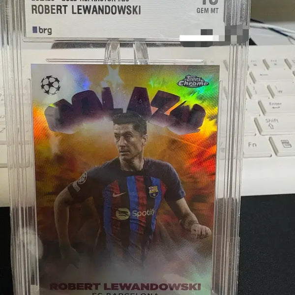 [BUNJANG] Topps Chrome Lewandowski Gold Golaazo 50 Limited Edition Card / 탑스 크롬 레반도프스키 골드 골라조 50한정 BRG 10 바르셀로나