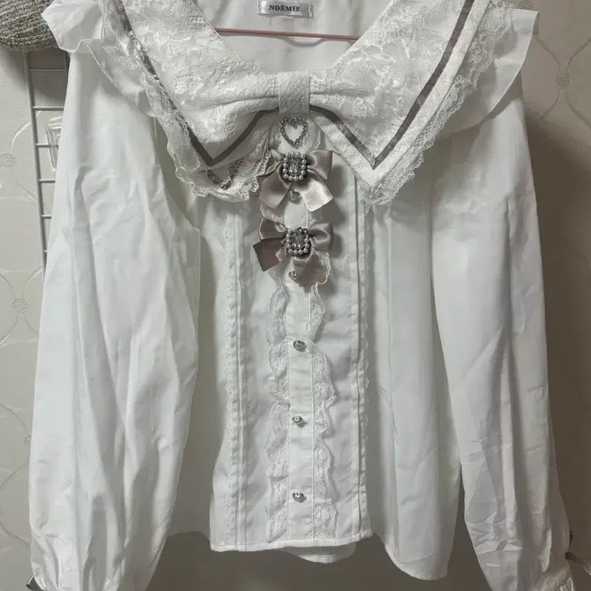 [BUNJANG] Noemie Ribbon Blouse / 노에미 리본 블라우스 양산형 지뢰계