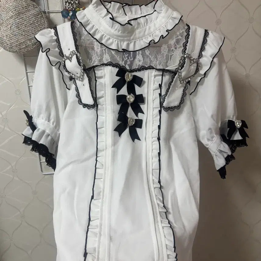 [BUNJANG] Dear My Love Choker Blouse / 디마럽 디어마이러브 초커 블라우스 리본 양산형 지뢰계