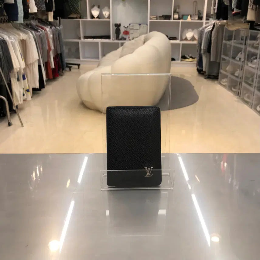 [BUNJANG] Louis Vuitton Taiga Organizer Card Holder / [리오브전포점] 루이비통 타이가 오거나이저 카드지갑
