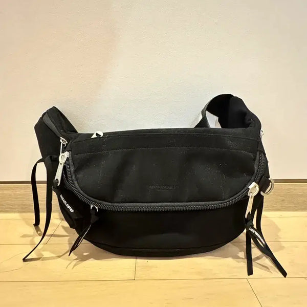 [BUNJANG] INDISPENSABLE Black Cross Hip Sack / 인디스펜서블(INDISPENSABLE) 블랙 크로스 힙색