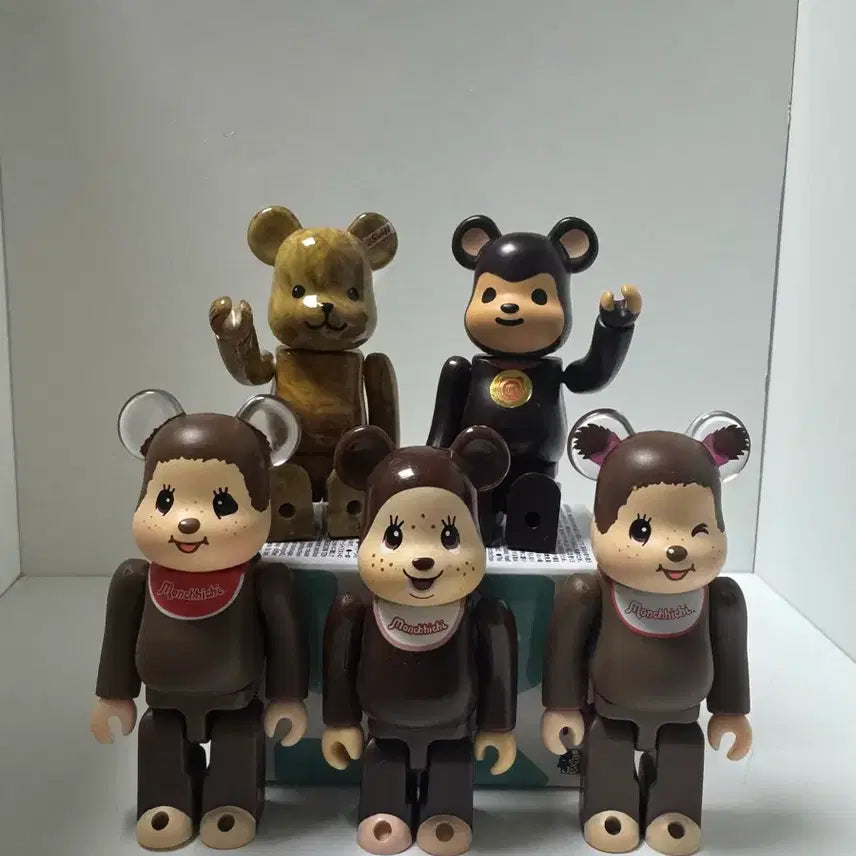 [BUNJANG] Bearbrick, Monchhichi, and Other Figures Bundle Set / 베어브릭 몬치치 등등 일괄