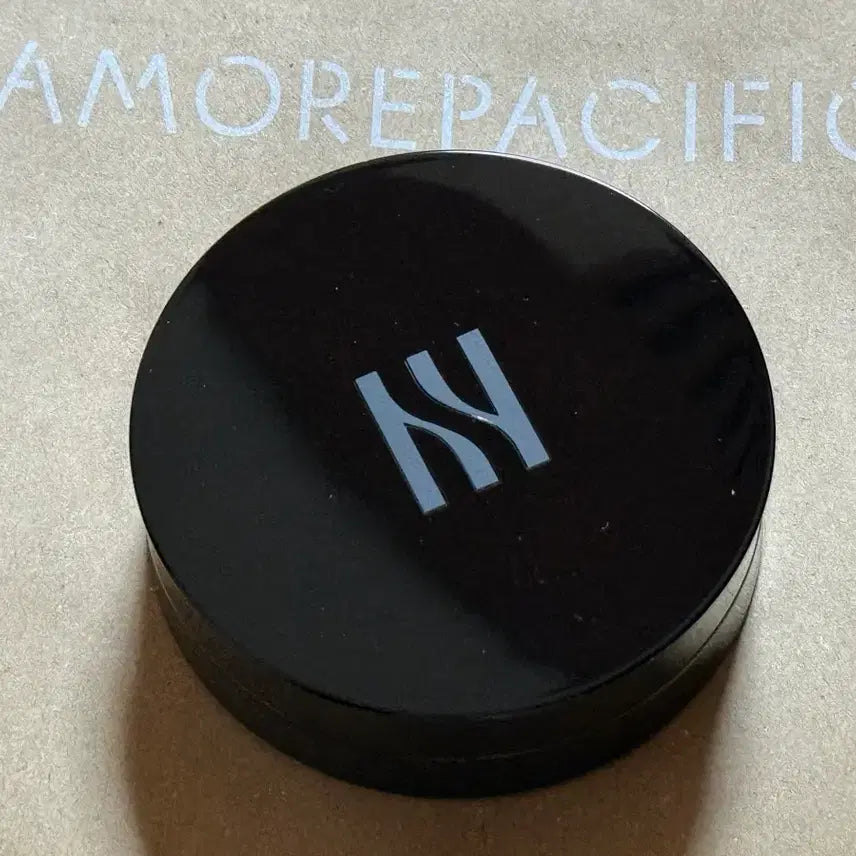 [BUNJANG] Hera Black Cushion Foundation (17C1) - New, Unused / 헤라 블랙쿠션 본품 17C1 미사용 새상품