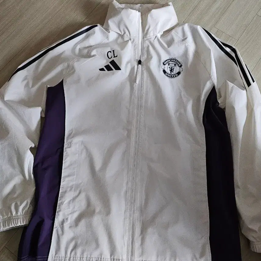 [BUNJANG] Manchester United Player Issue Rain Jacket (L/105) / 맨체스터유나이티드 지급용 레인자켓(L105)