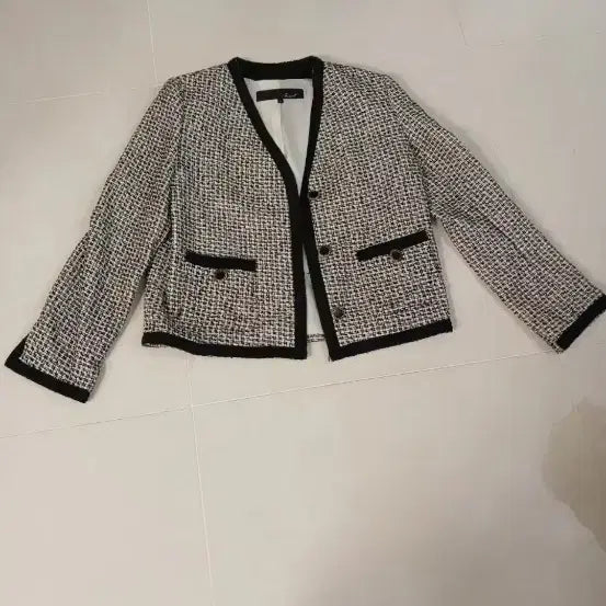 [BUNJANG] G-Cut Tweed Jacket Black Trim / 지컷트위드 자켓 블랙 배색