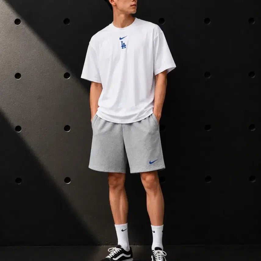 [BUNJANG] Nike LA Dodgers Collaboration Short-Sleeve T-Shirt / 나이키 LA 다저스 콜라보 반팔 티셔츠 그레이(수입병행)