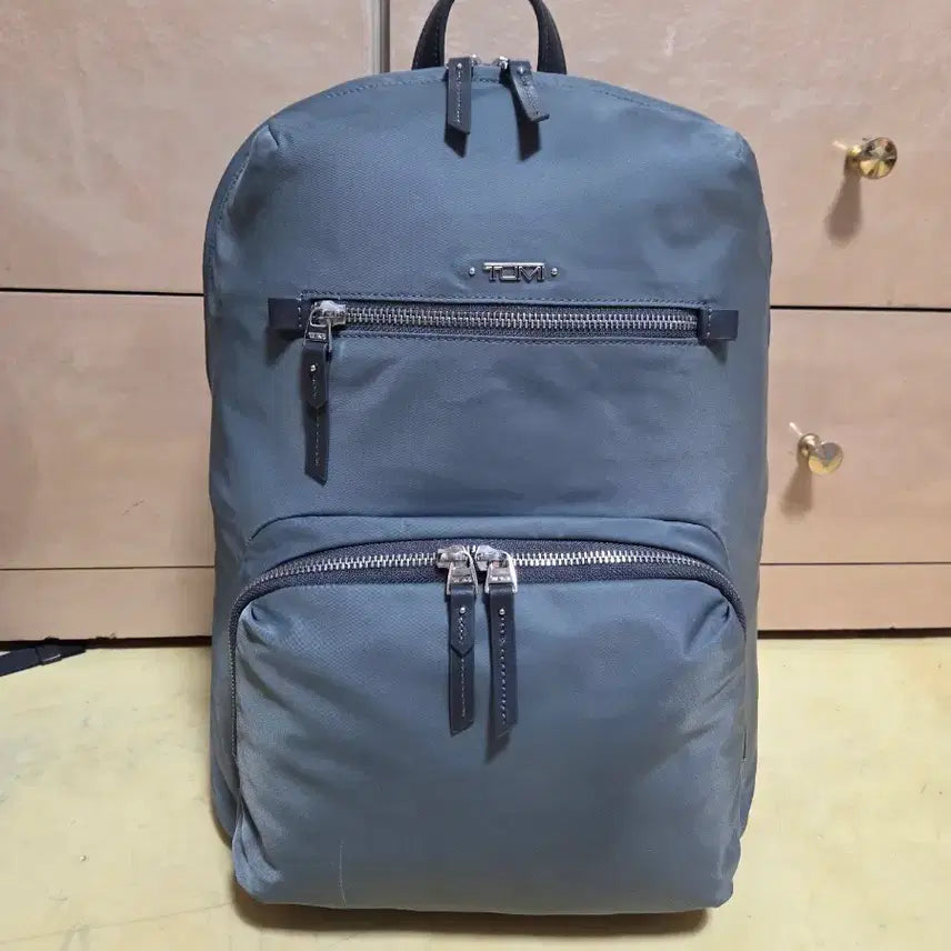 [BUNJANG] Tumi Voyageur Halle Backpack - Dark Grey (Women's) / 투미 정품 보아져 할레 백팩 거의새제품