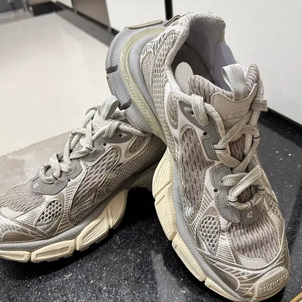 [BUNJANG] Balenciaga Speedrunner Grey Size 42 / 발렌시아가 스피드러너 회색 42