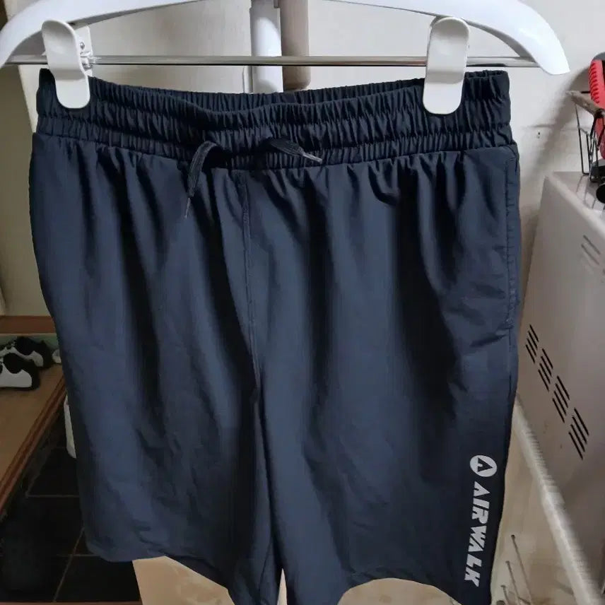 [BUNJANG] Airwalk Navy Shorts / 에어워크 반바지 네이비