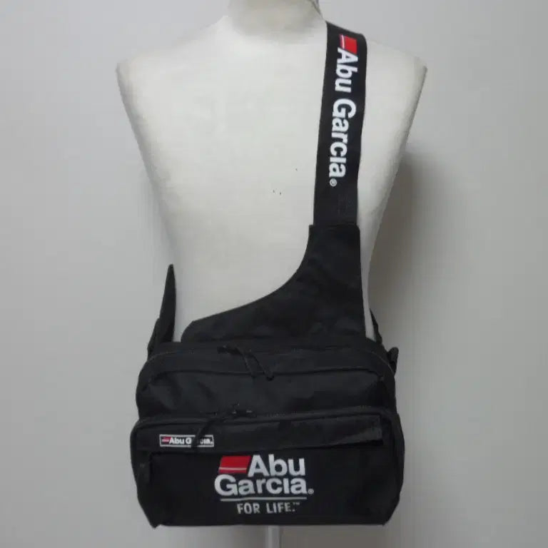 [BUNJANG] Abu Garcia Shoulder Hip Bag Black Polyester / 아부가르시아/바다낚시/보조/원 숄더 힙색(가로31세로20높이13)새제품수준