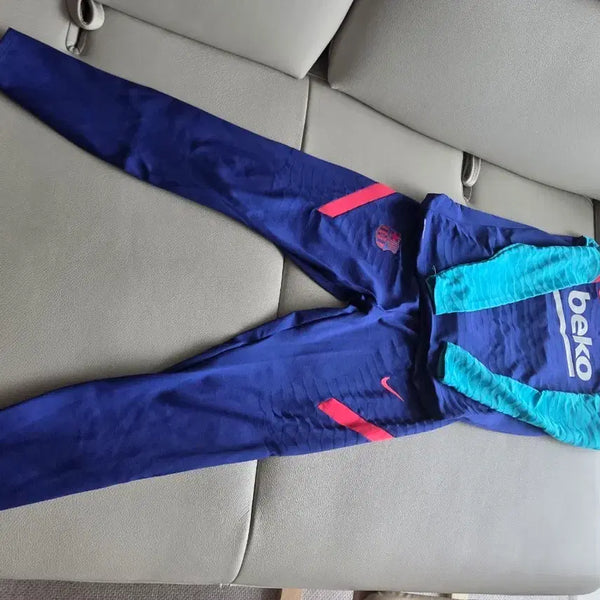 [BUNJANG] FC Barcelona 20-21 Nike VaporKnit Training Top + Track Pants Set / 바르셀로나 베이퍼니트 트레이닝탑 + 트랙 팬츠 세트