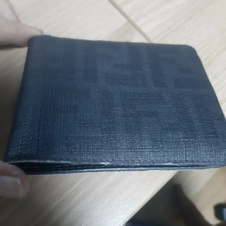 [BUNJANG] Fendi Men's Leather Bifold Wallet / 펜디 남성용 가죽 반지갑 (정품)