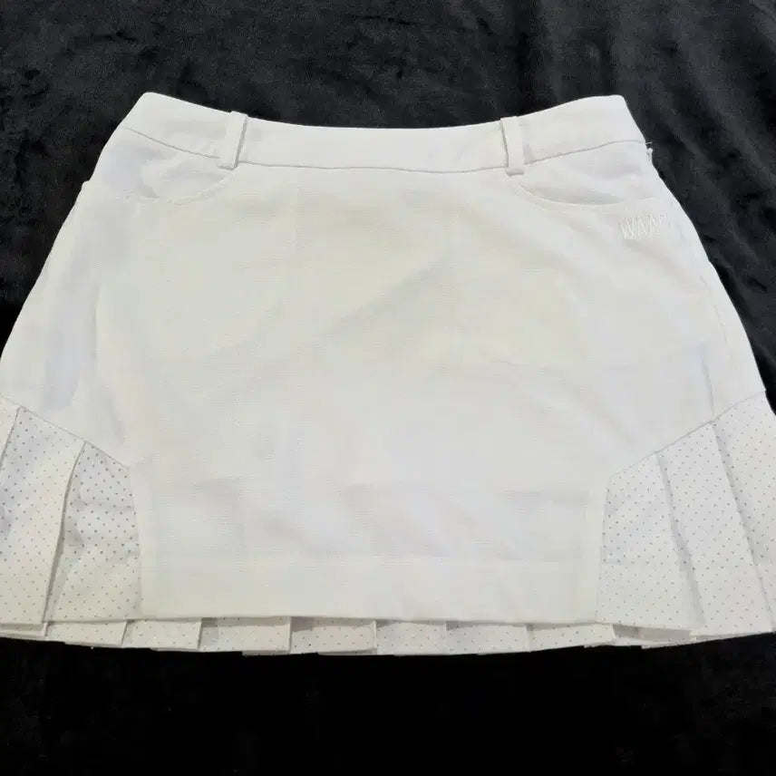 [BUNJANG] WAAC Golf Side Punching Pleated Golf Skirt Size 3 / [정품]왁(WAAC)골프 사이드 펀칭 플리츠 골프 스커트 3