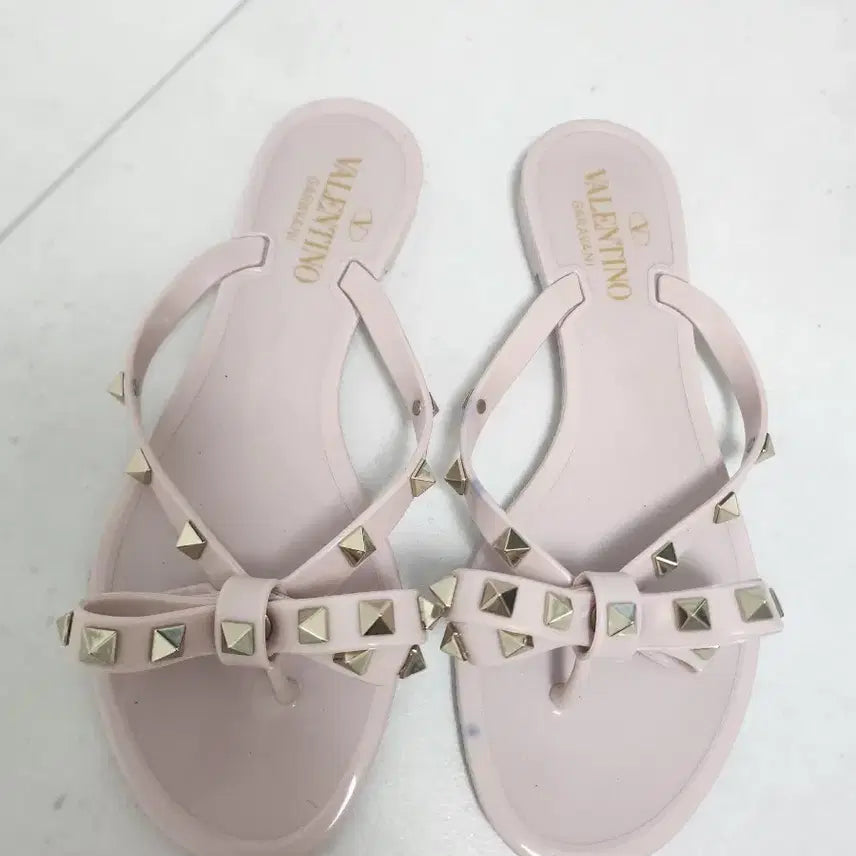 [BUNJANG] Valentino Rockstud Jelly Slides Size 36 / 정품발렌티노  락스터드 젤리 쪼리36