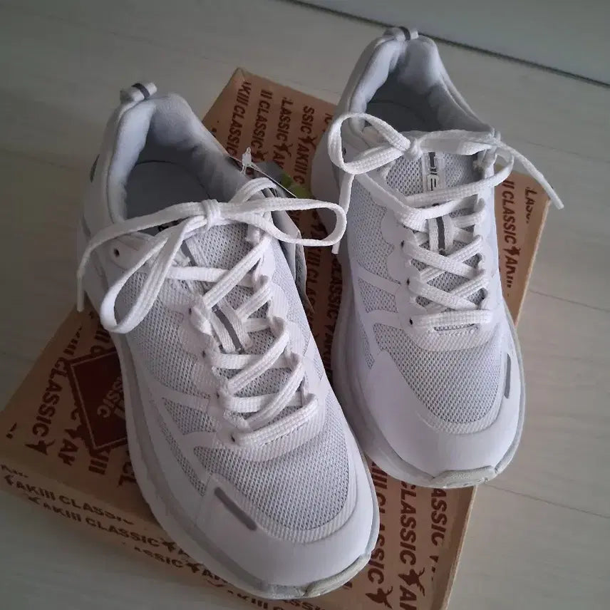 [BUNJANG] Acllassic Bumper Women's Sneakers / 아키클래식 범퍼 운동화