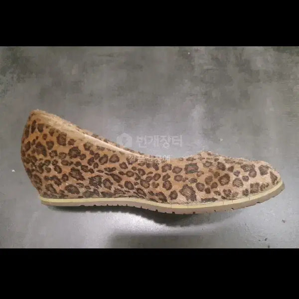 [BUNJANG] Leopard Print Wedge Heels / 호피 웨지힐/ 레오파드 구두/레오파드 웨지힐 230원