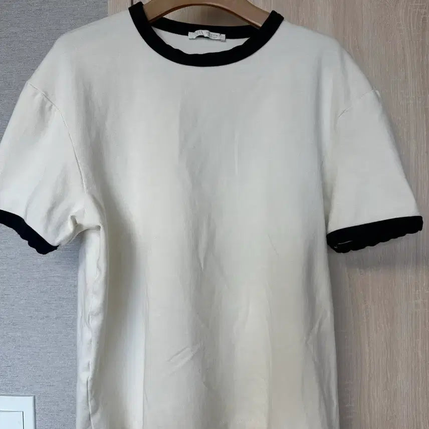 [BUNJANG] Zara Ringer T-Shirt - Size M / [M] 자라 링거티