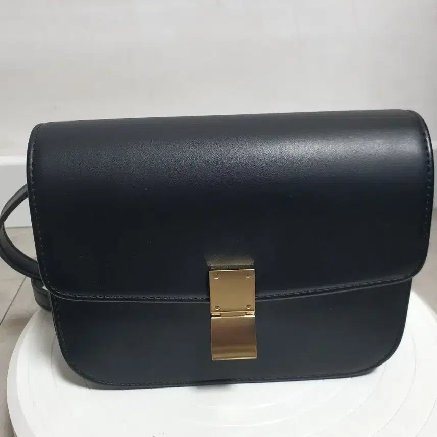 [BUNJANG] D'CO Classic Box Bag Shoulder/Cross Bag Black / 미사용] D'CO 디코 클래식 박스백, 숄드/크로스 백 블랙