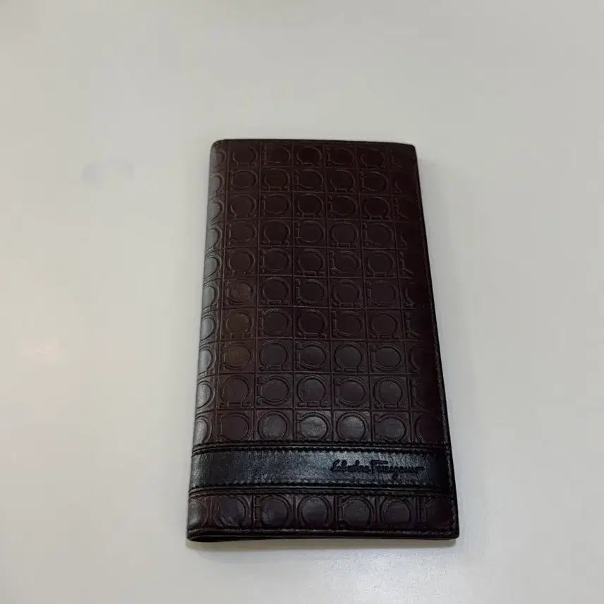 [BUNJANG] Salvatore Ferragamo Gancini Pattern Bi-fold Wallet Brown / 페라가모 간치니 패턴 남성 장지갑 브라운