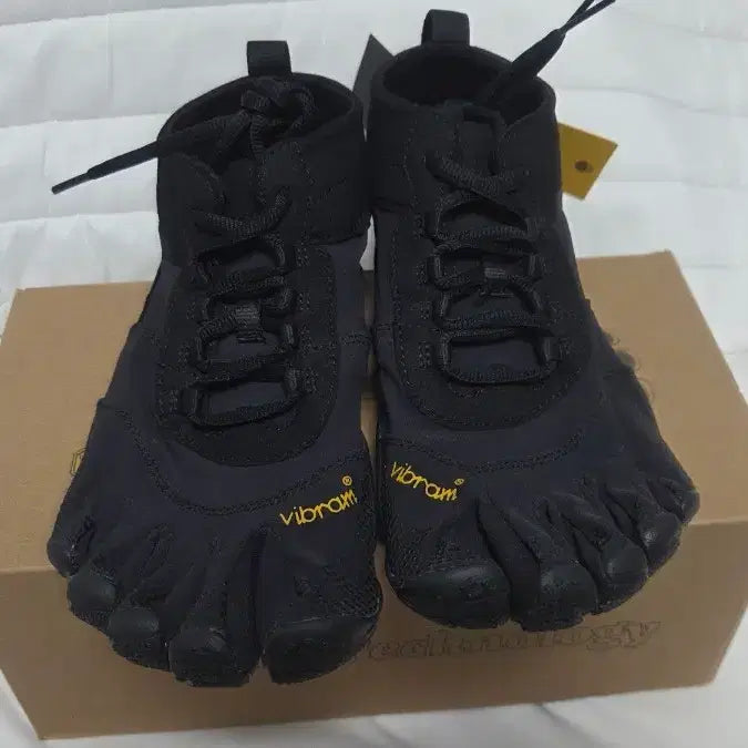 [BUNJANG] Vibram FiveFingers V-TREK Men's Size 40 / 비브람 파이브 핑거즈 V-TREK 남성 40사이즈 팝니다