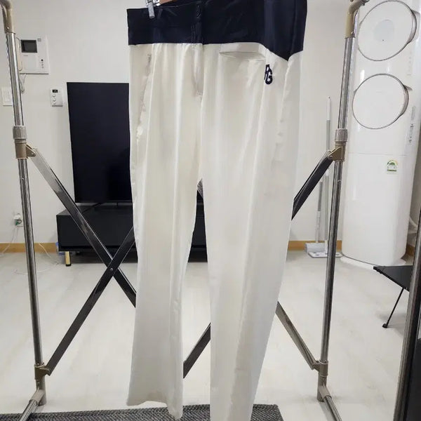 [BUNJANG] PG Golf Pants White Navy Color Block / PG 골프바지 화이트 네이비 배색
