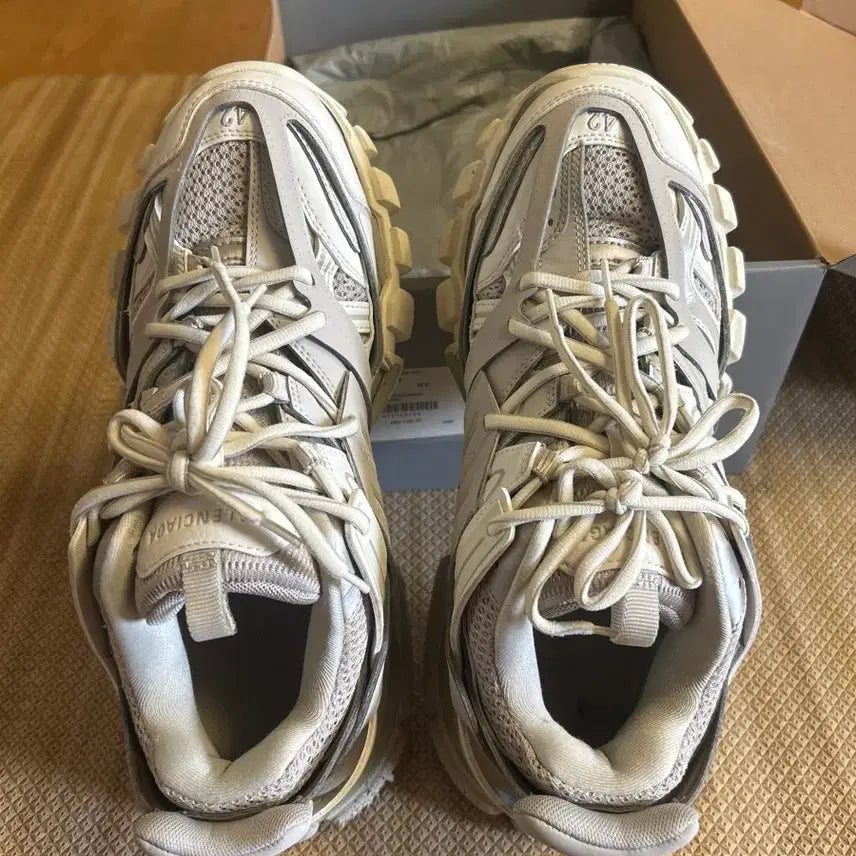 [BUNJANG] Balenciaga Track Sneakers Beige/Light Grey Size 42 (270-275) / 발렌시아가 트랙 스니커즈 베이지 42 (270-275)