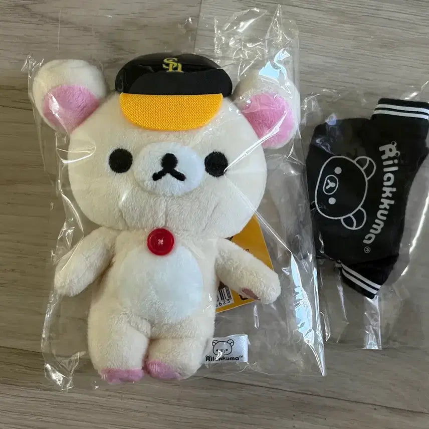 [BUNJANG] Rilakkuma Korilakkuma Softbank Hawks Baseball Plush Doll / 리락쿠마 코리락쿠마 야구 인형 소프트뱅크 호크스 후쿠오카