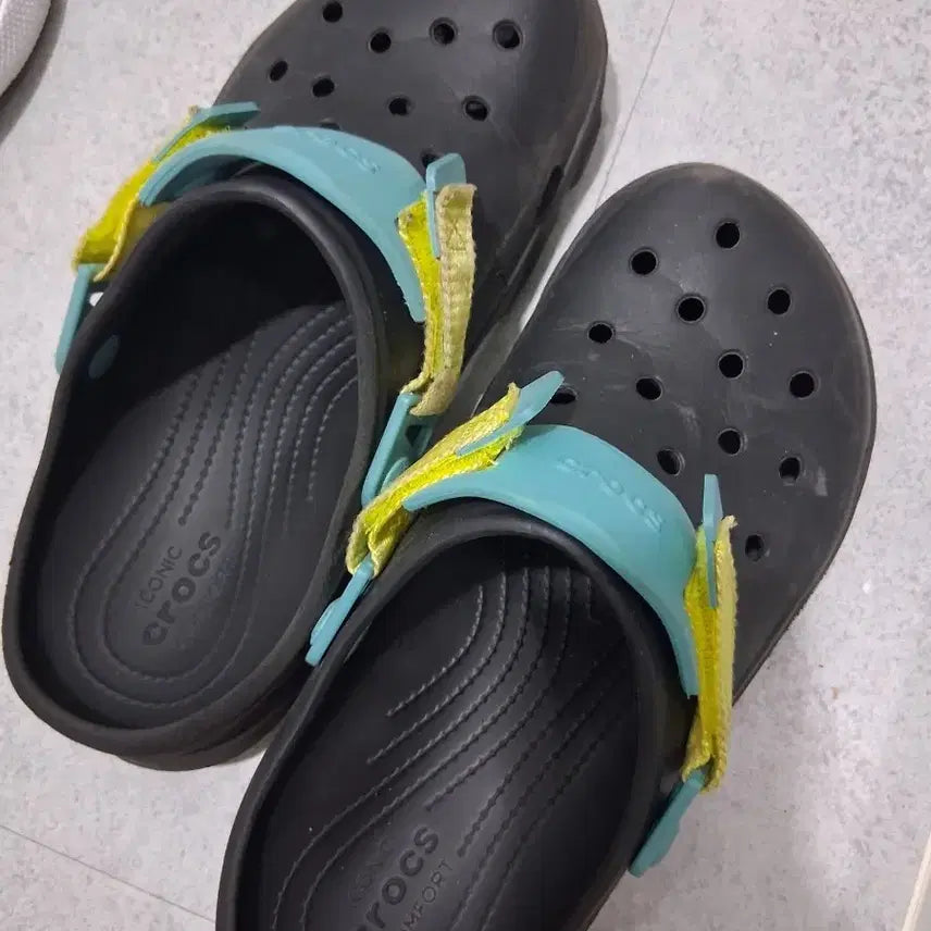 [BUNJANG] Crocs Classic Black Sandals / 크록스 클래식 블랙 샌들