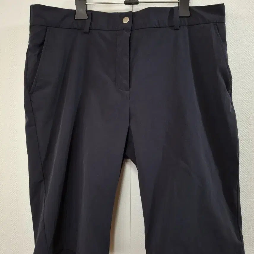 [BUNJANG] Henry Cotton's Women's Black Summer Shorts (Size 30-32) / 헨리코튼 반바지 30~32