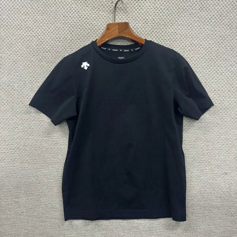 [BUNJANG] Descente Functional Short Sleeve T-Shirt Size 160 / 데상트 기능성 반팔티 160 D03556